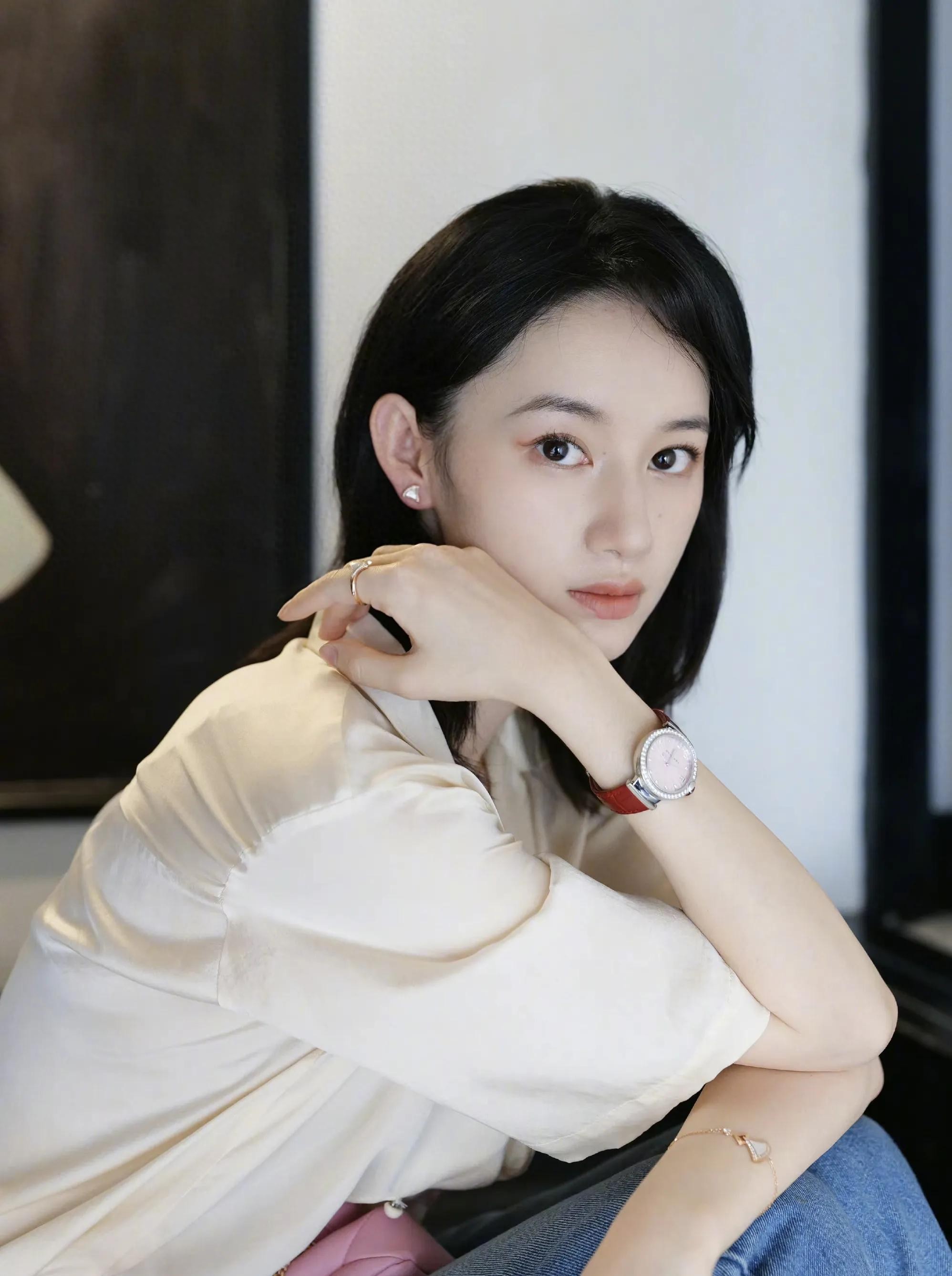 女明星郭晓婷写真合集：靓丽清秀、小家碧玉