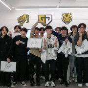 今晚的超级大冷门是KT淘汰了夺冠热门GEN，BDD和Ruler都哭了Ruler