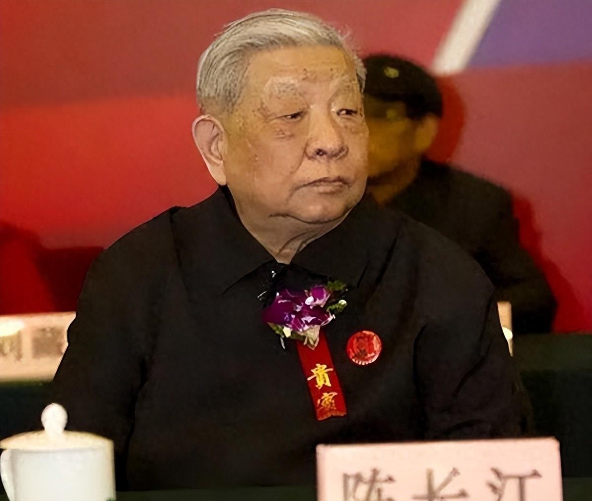 陈长江揭秘毛主席身后诸多不为人知的事，华国锋为何对主席说执行了您的遗愿？195
