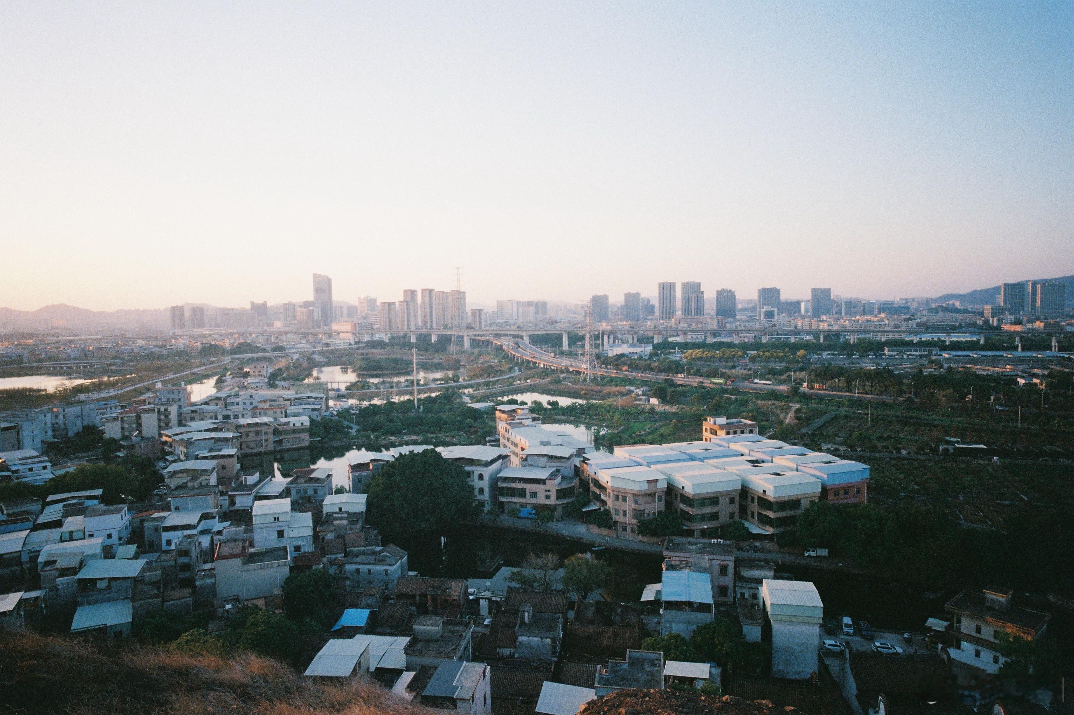 胶片记录的每一天，菲林时光乡村古镇我的休闲时光人文胶片摄影理光GR21柯达金