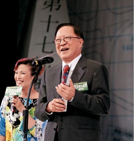 6月3日，香港喜剧泰斗钟景辉离世，他的一生无妻无子，走时孑然一身，但是他也算是桃