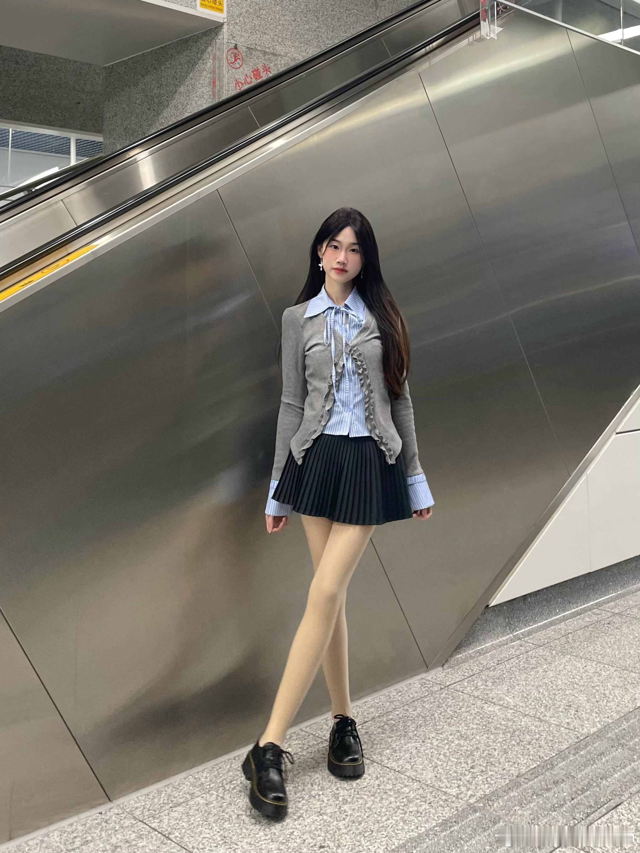 学院风📕📚涞觅润丝​​​