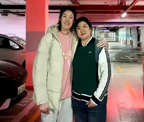 在意大利，拦在李盈莹面前的，不是对手的拦网，而是盘中的意大利面。球队的营养餐，