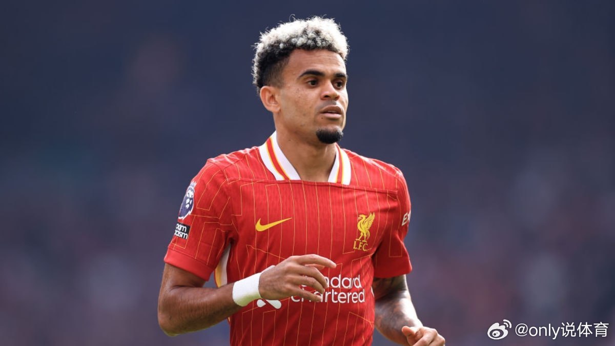 图片报：夏窗拜仁准备签迪亚斯替补和右后卫，愿投入8000万欧《图片报》消息，拜仁