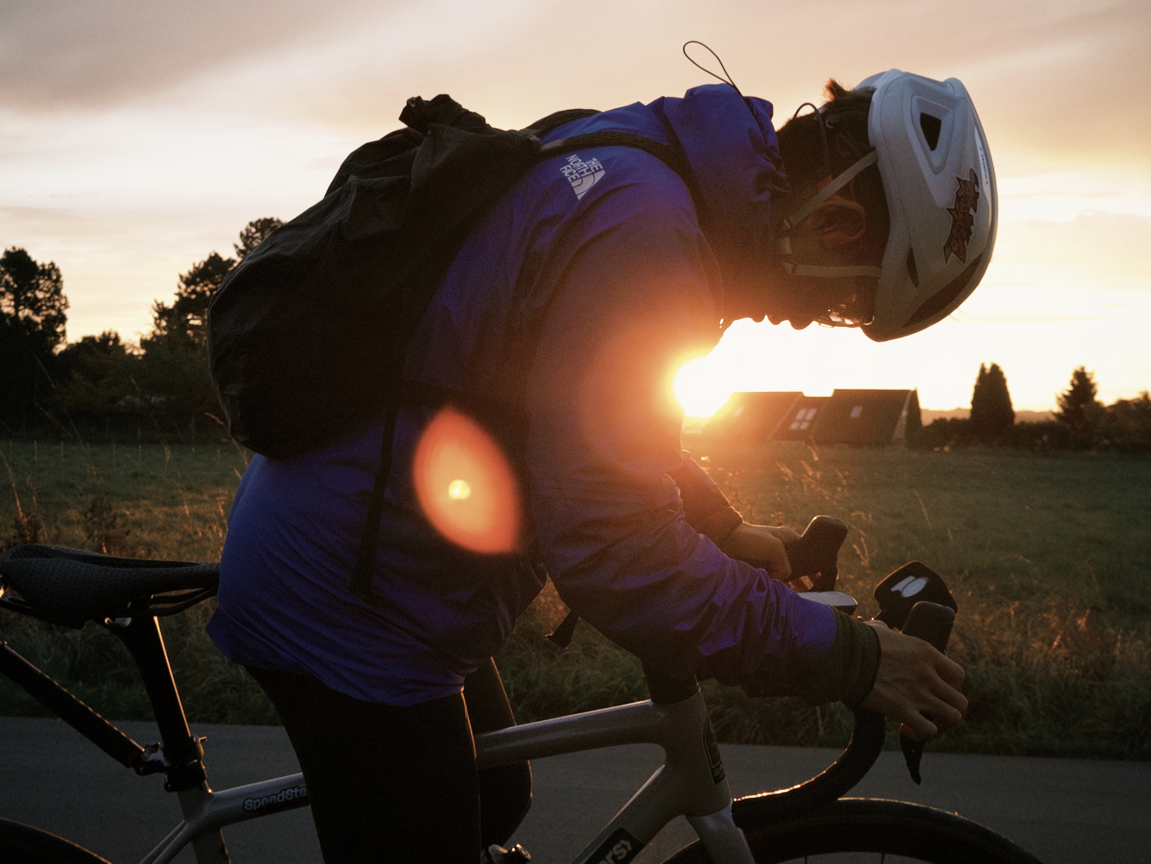 距离上次300公里骑行挑战已经超过一个月了，已经有戒断反应了，浑身刺挠，好想再骑