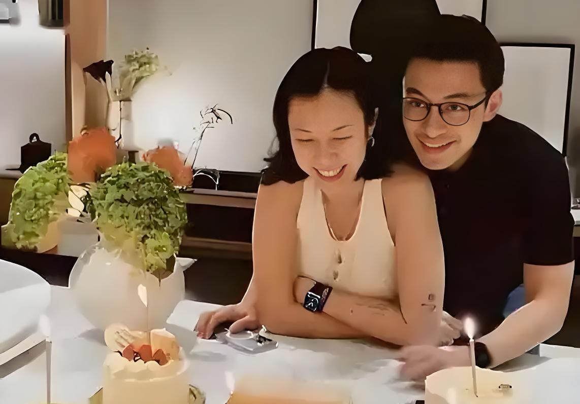 豪门喜讯！霍启仁玉龙雪山大婚，天地之间定格圆满2025年11月16日，霍震霆