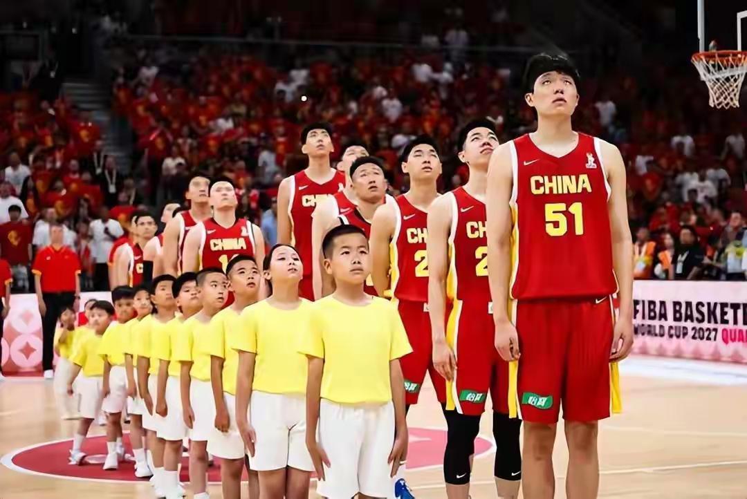 中国男篮首次主场惨败日本男篮，最不能接受的是：不能正确去找失败的原因，而是去甩锅