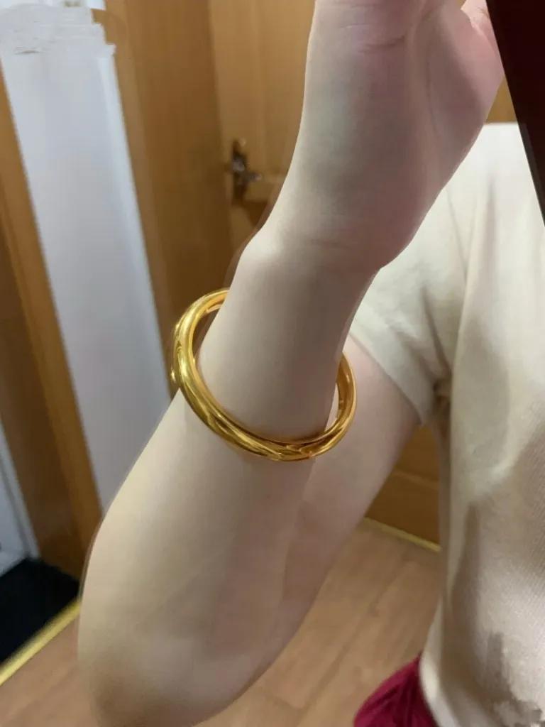 6月18日，金价是真的跌疯了，同事一只43克金镯子，居然轻轻松松46800