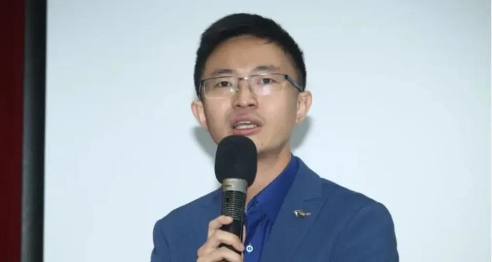 遭指连署书收太少？侯汉廷：都请民众送总部罢免绿委吴思瑶、吴沛忆二阶连署本周最后