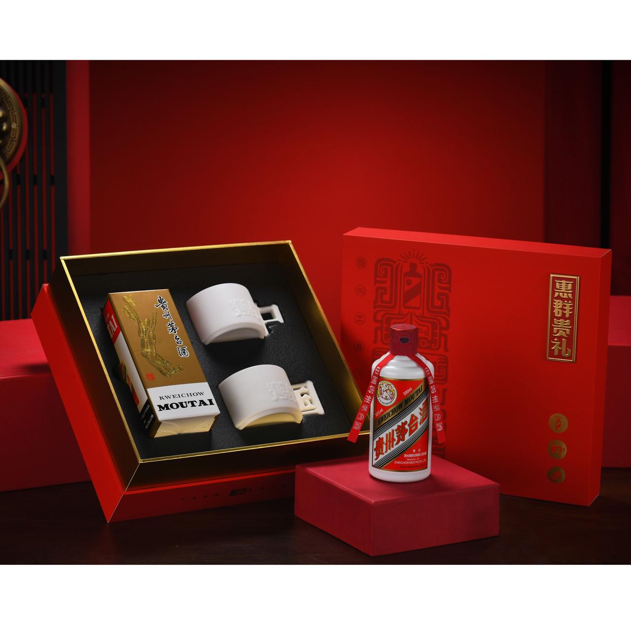 茅台总经理回应股东会晚宴无茅台酒酒企股东会不用酒，这在市场上很少见。总经理王莉回