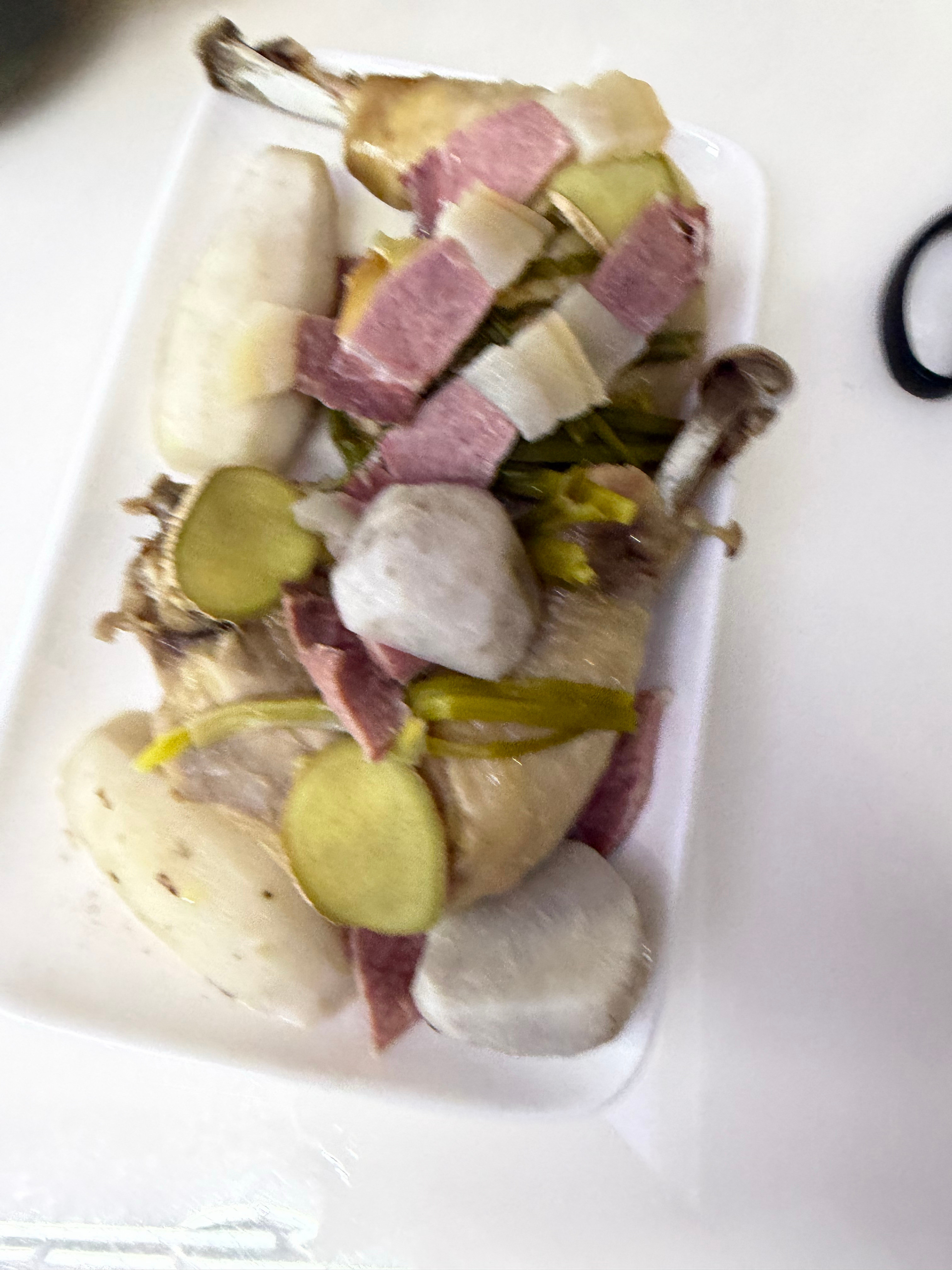 鸡腿加点咸肉[大笑]​​​