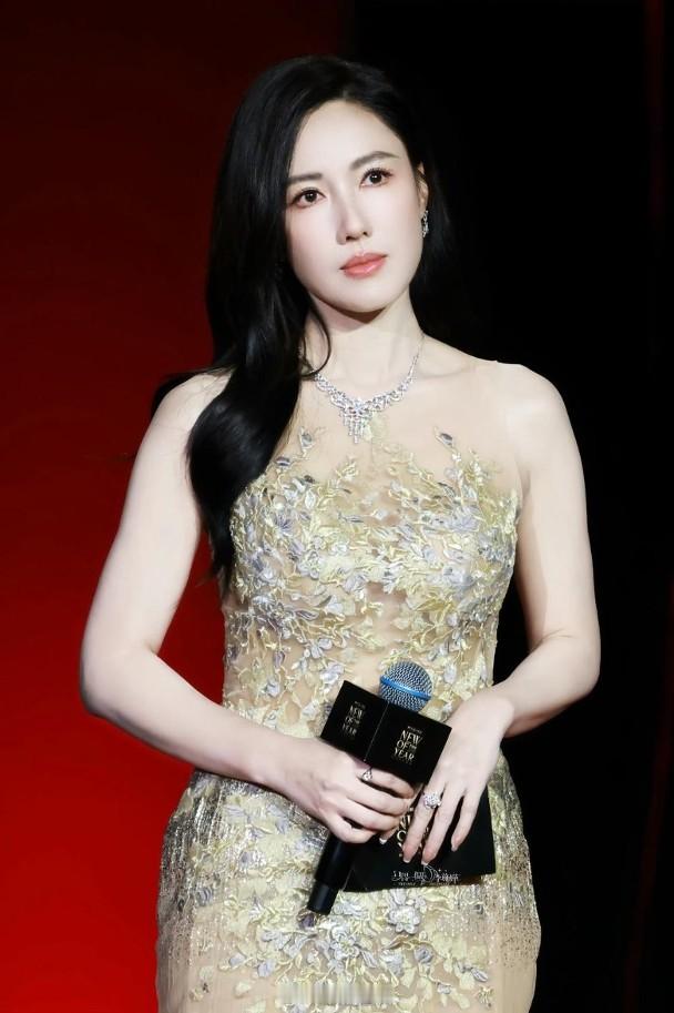 【On.cc】李施嬅分手容光煥發：好好對自己藝人李施嬅早前在內地綜藝節目《再見愛