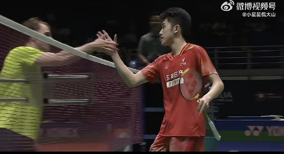 胡哲安🇨🇳晋级2026年马来西亚羽毛球大师赛男单八强[赞][笑着哭]！这是胡