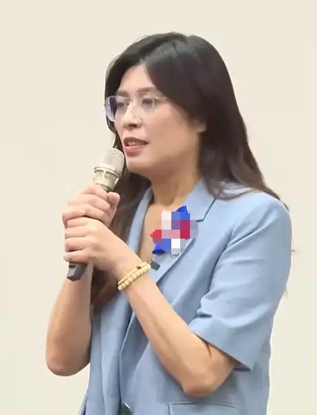 刚当选国民党主席的郑丽文，直接向民进党喊话了！她直言“台湾不能再内耗”，