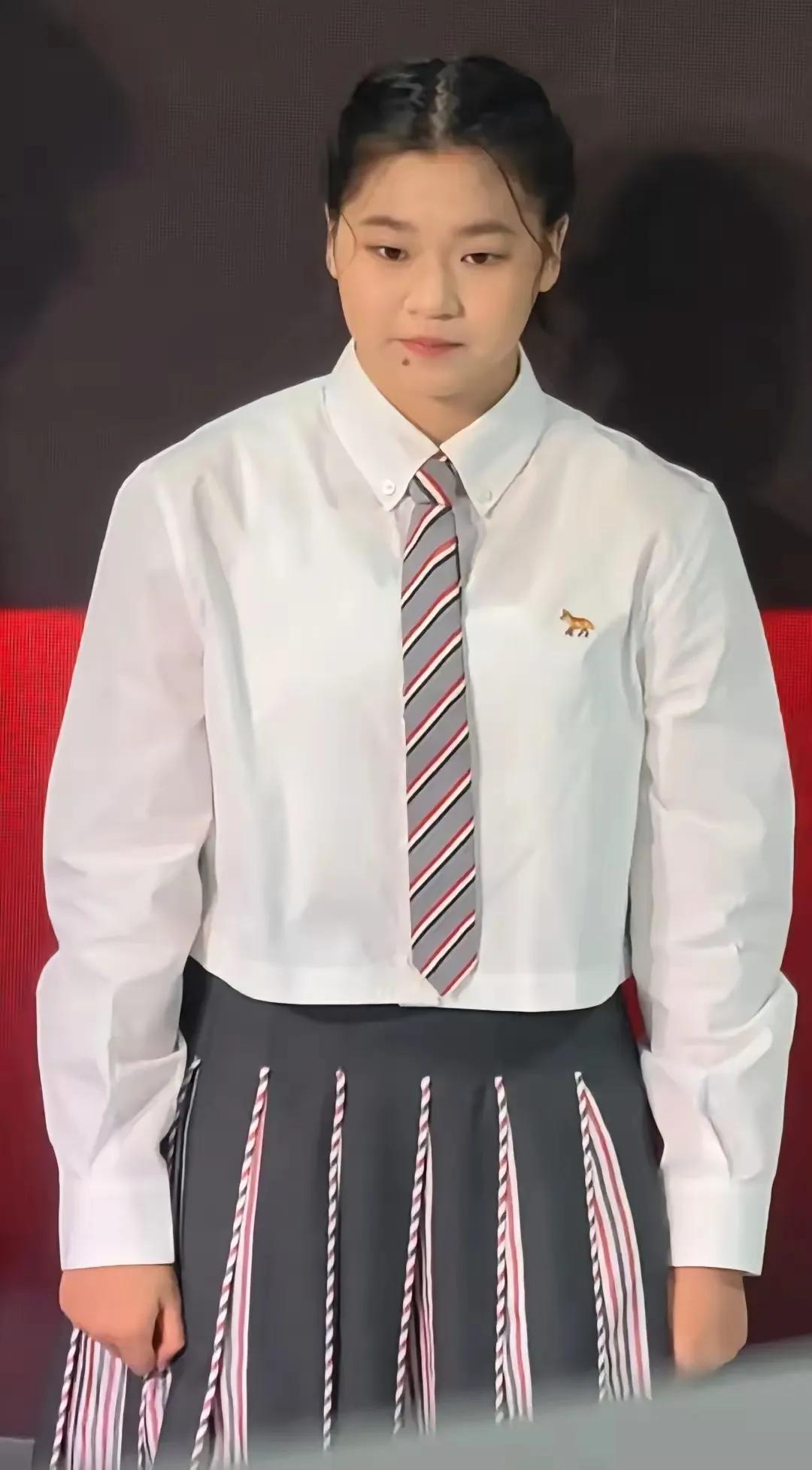 李宁一觉醒来天塌了，他万万没有想到万家乐官宣了全红婵作为代言人后，它的母公司