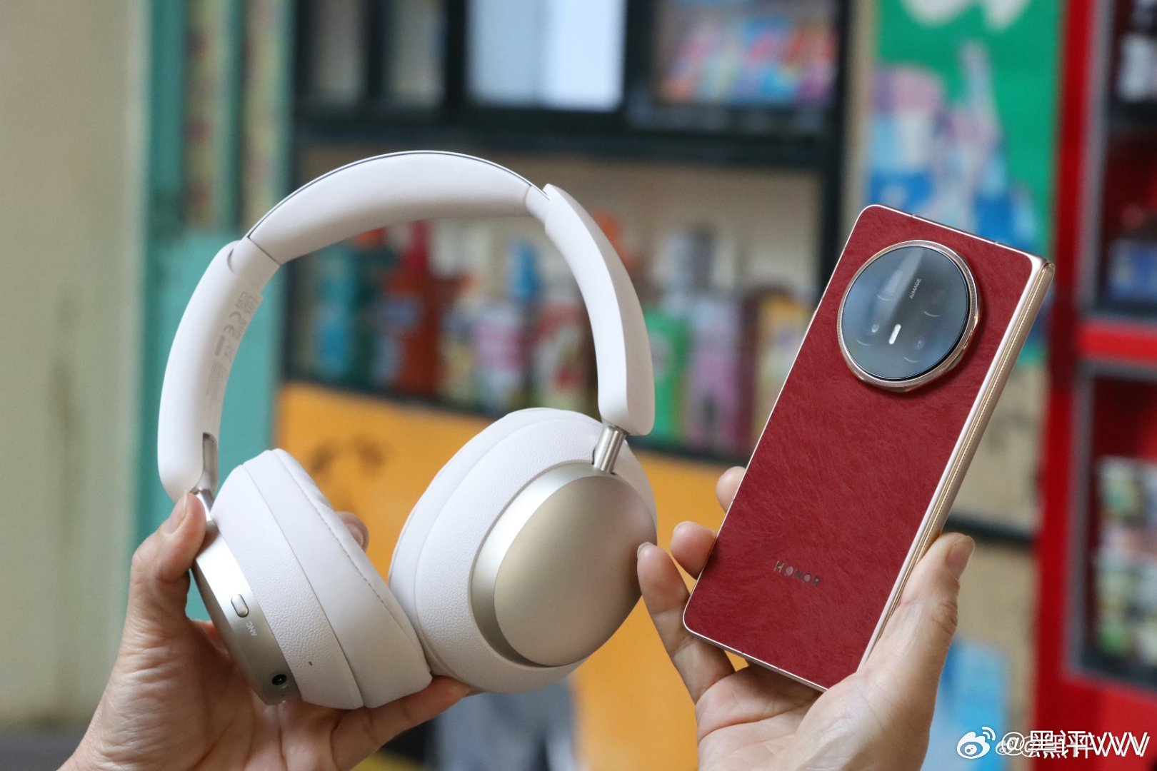 荣耀MagicV6折叠屏手机已开启 MagicOS 10.0.0.126版