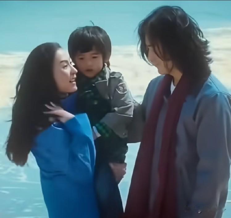 这是唯一一部谢振轩出演的电影吧！真的超级好的家庭，如果当年两夫妻扛下来，多好。