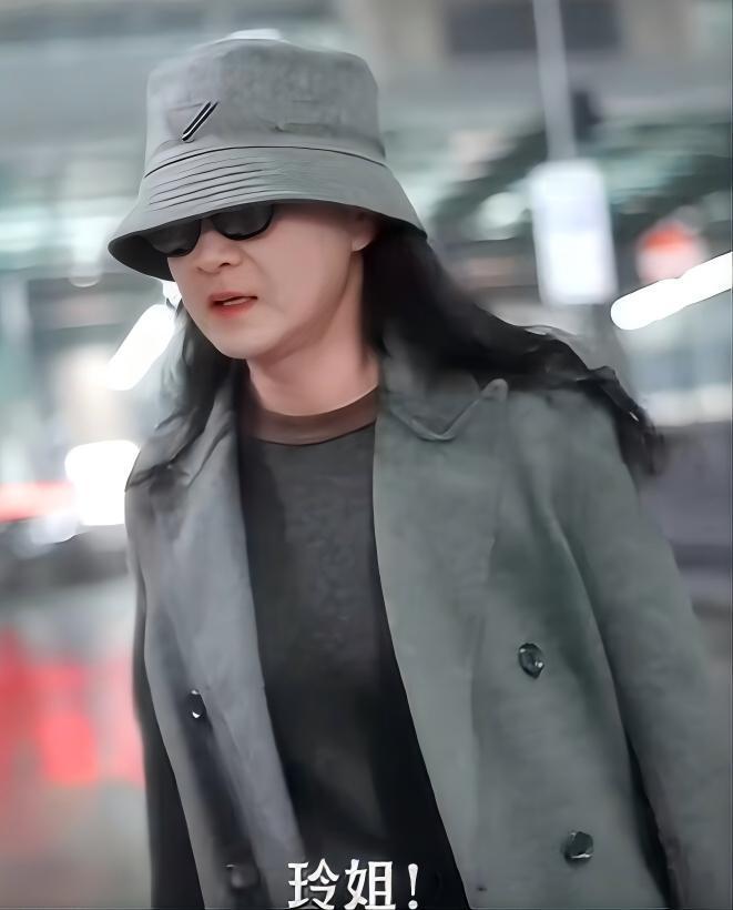 贾玲，大概要凉凉了。不是因为她人设塌房了，而是今年已经43岁的她，很大可