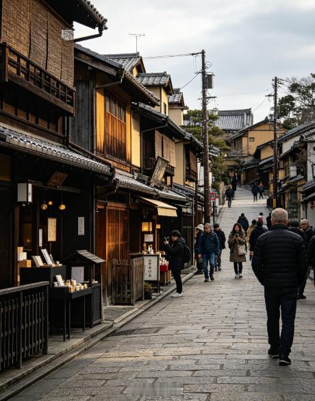 日本旅游业凉了听说走在日本街头，满眼大多都是欧美游客，很难见到往日大批国人出行的