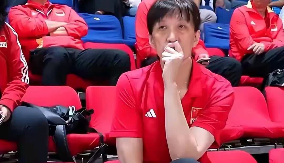 赖主任看了中国女排小组赛的两场比赛，想必也是愁得不行了！这两场比赛的发挥起伏极大