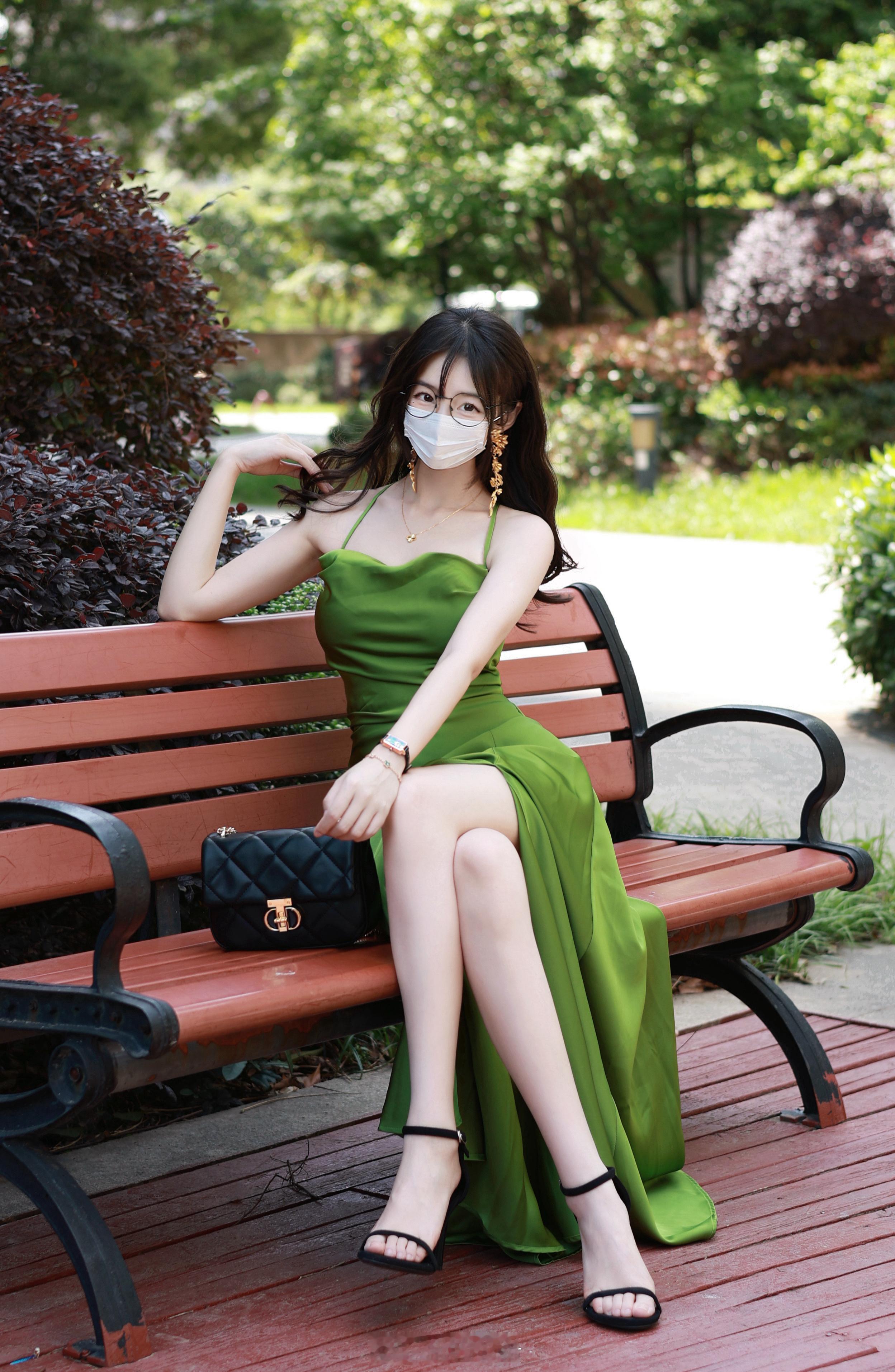 🦚绿色确实显白​​​