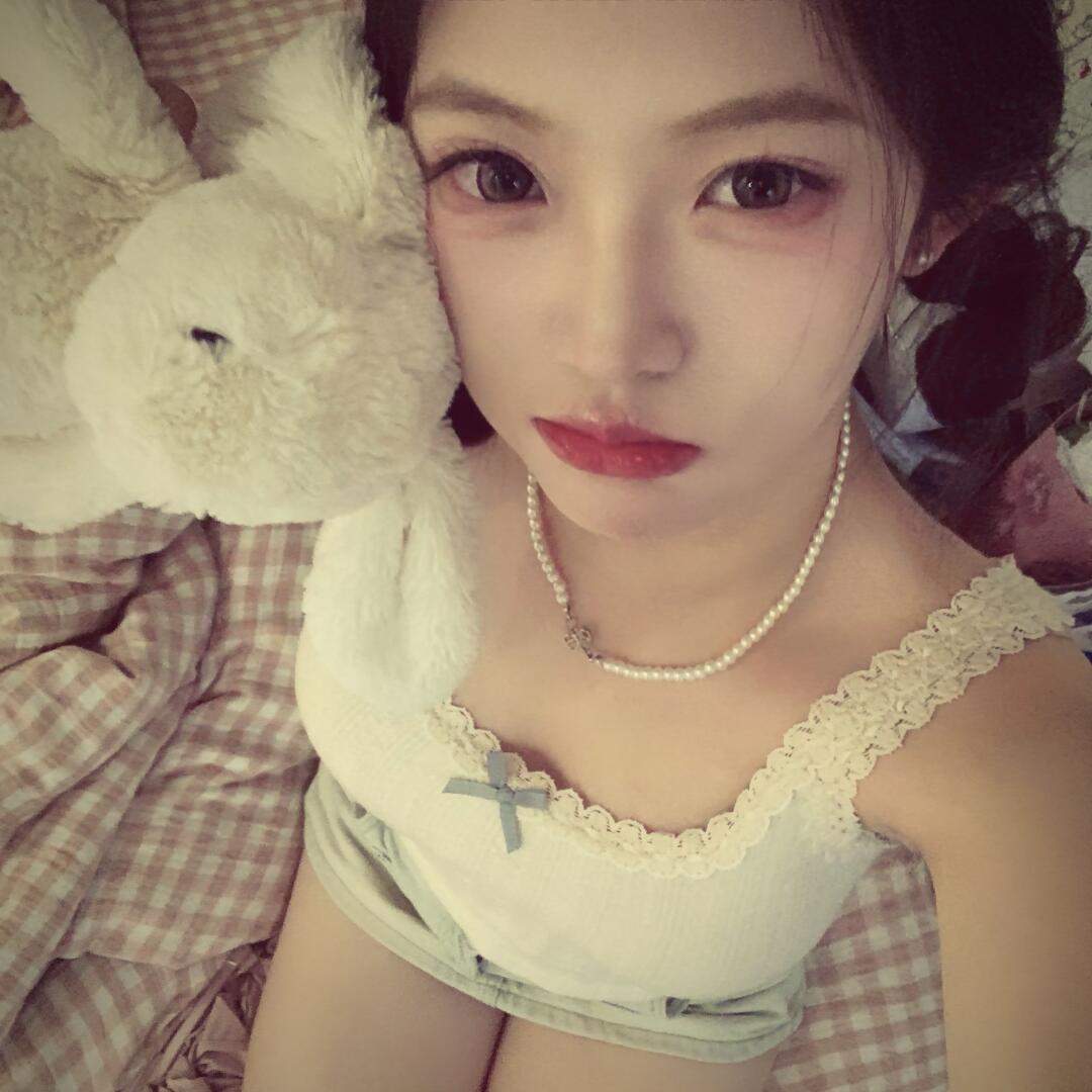 这只兔兔也太可爱啦～🐰