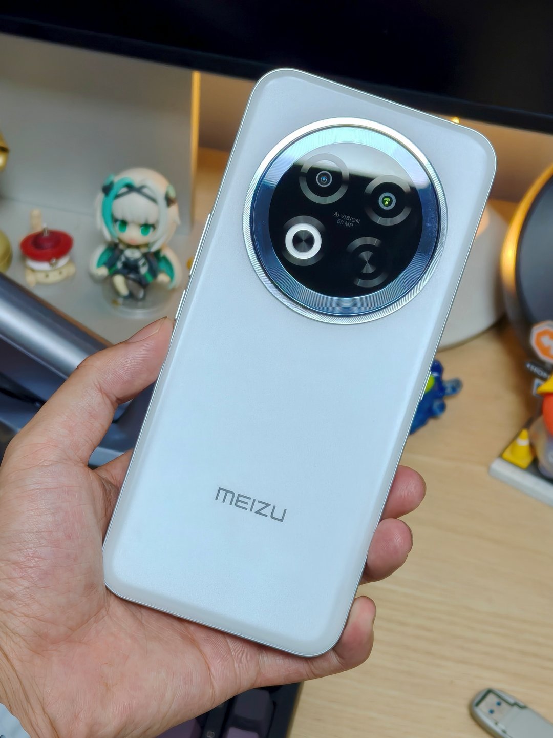 魅族的机器，现在我是想尬吹都没办法，真的全靠自身实力了。Note16Pro能够