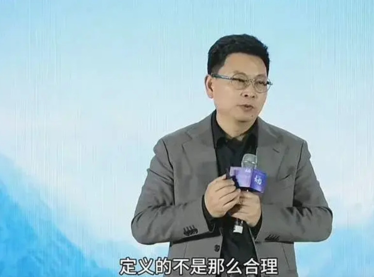 自动驾驶L4和L5区别方向盘余总虽然说话快也直接，但说的都是对的，尤其在技术领