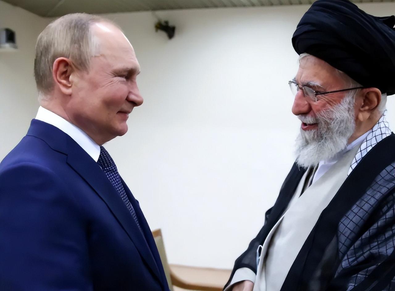 伊朗收到俄制装甲车，普京给的真是“救命稻草”吗？最近伊朗搞到了几辆俄罗斯的“斯