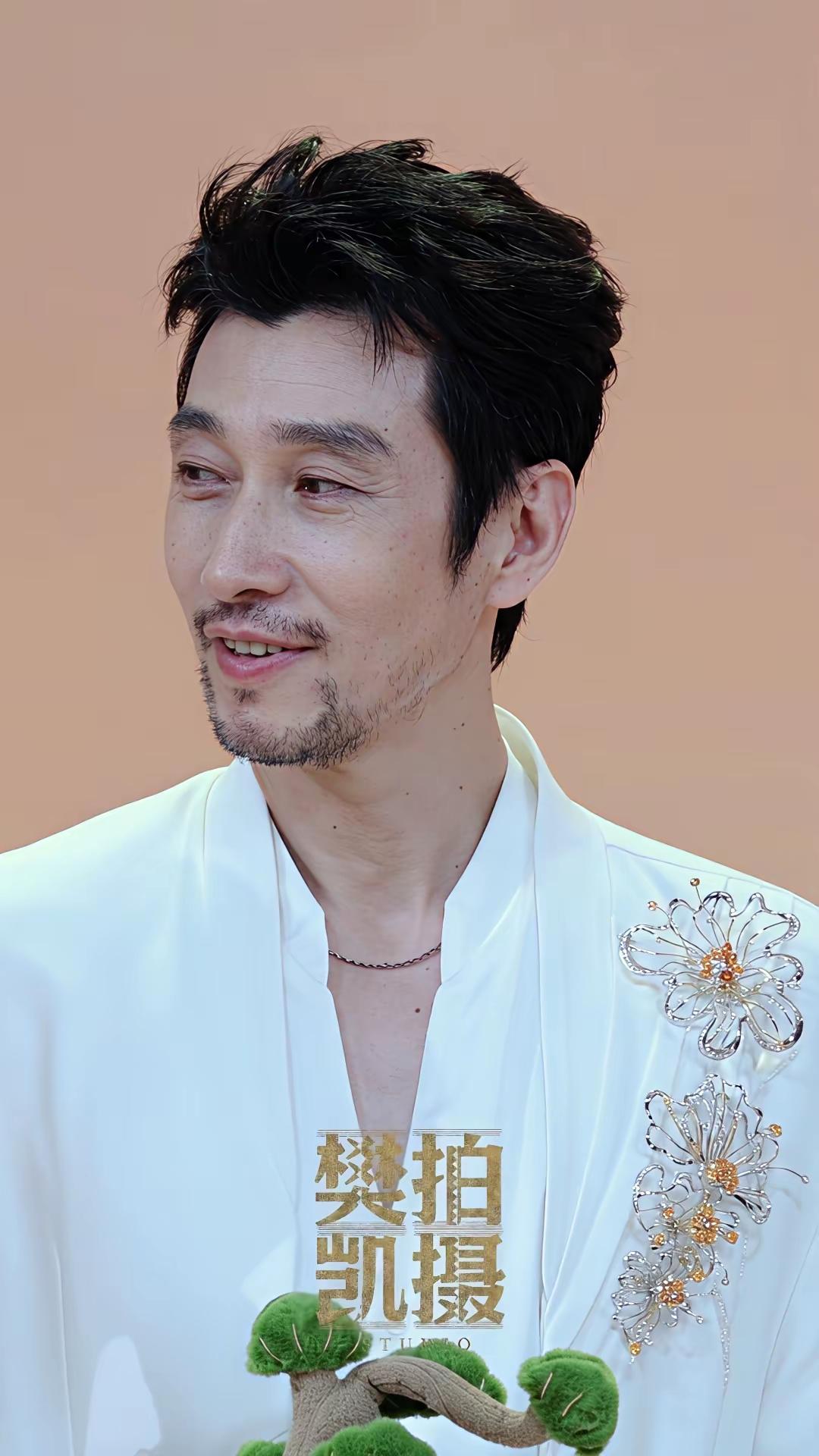 如此出色的满江，险些就去开网约车了。满江参加《披荆斩棘》真是选对了，他太需要这