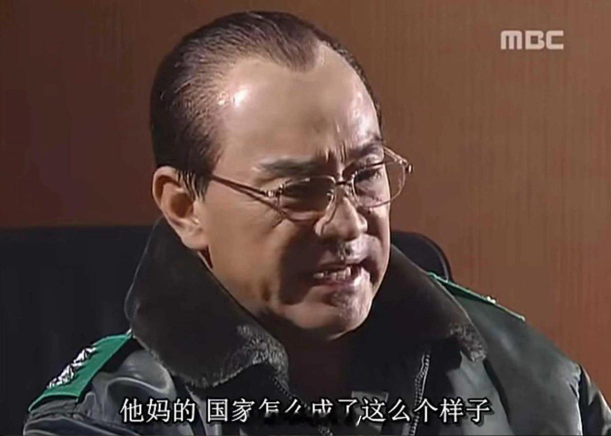 美军福特号航母发生火灾我看到有人质疑美军是不是被伊朗打了，但是为了面子故意说是洗