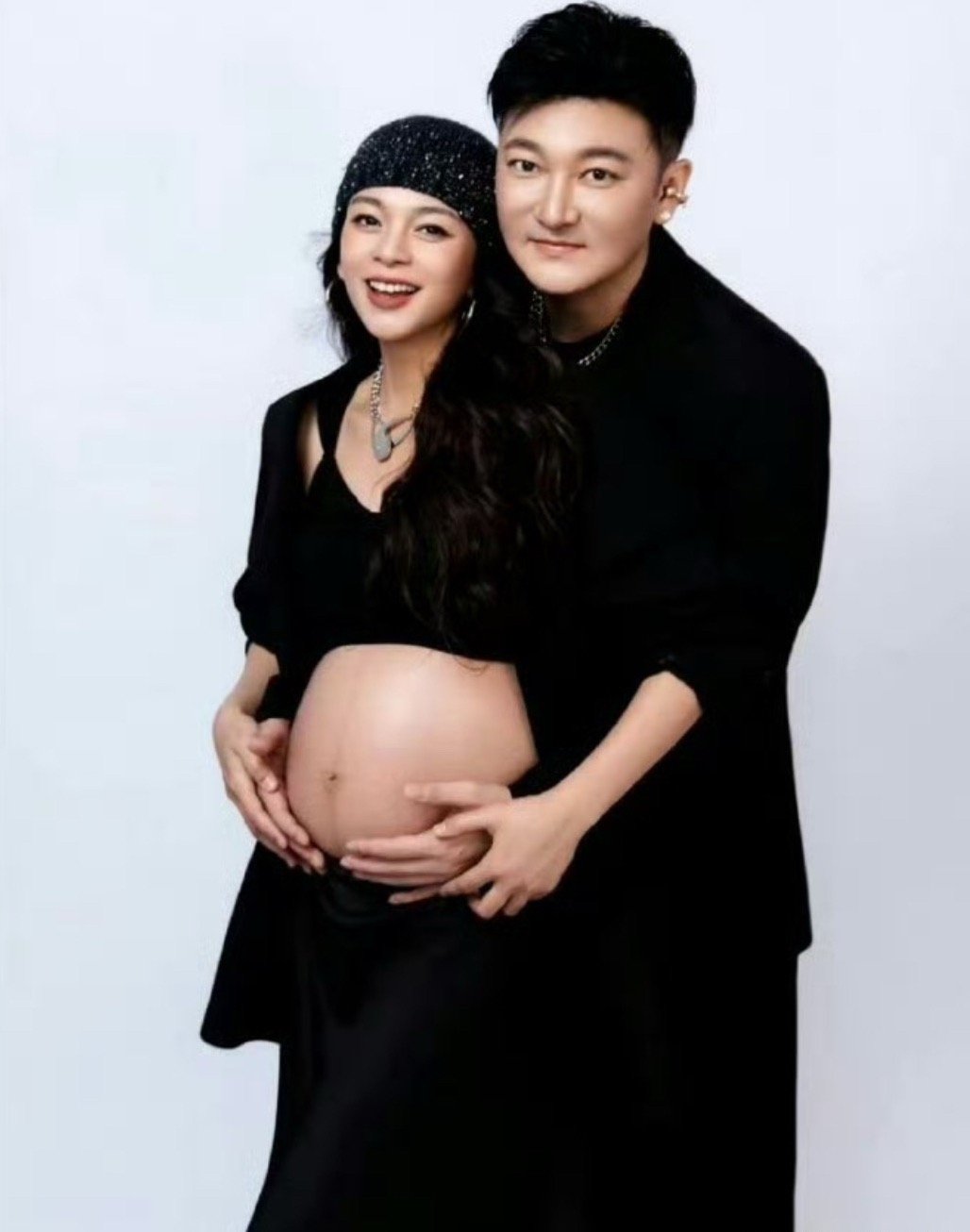 她怎么不出来拍戏了？要是多营业，肯定妥妥的一线明星了。