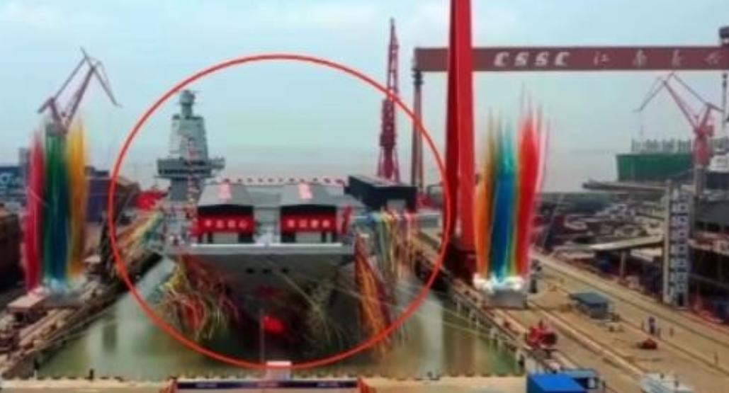 为什么福建舰这么久还不服役?其实说白了,是因为福建舰的技术问题,没办法直接服役,