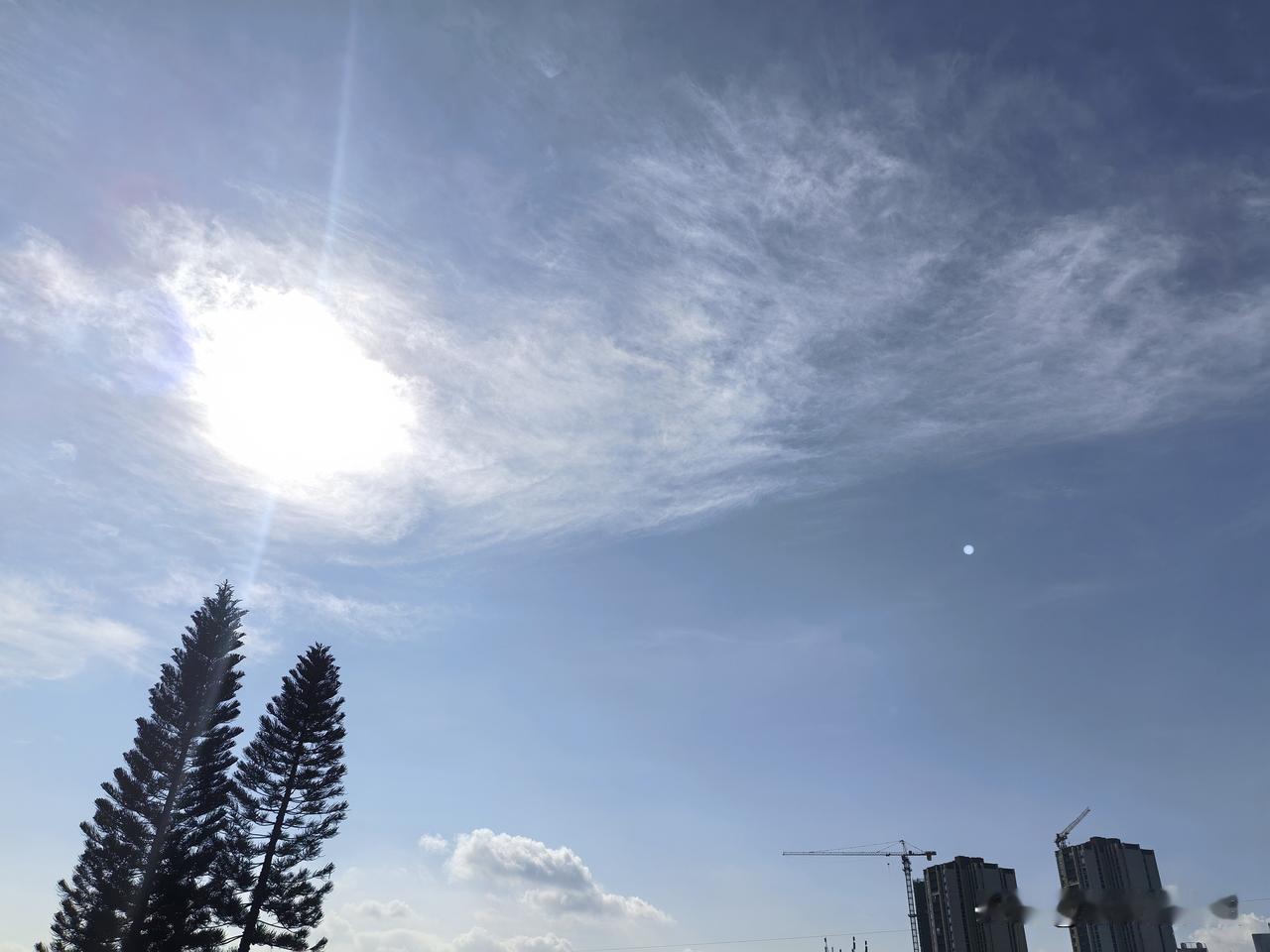广东或现38℃高温！25～27日，广东大部市县最高气温35~38℃；雷雨时局