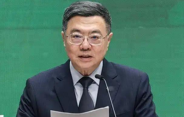 就在刚刚，台“行政院长”卓荣泰正式宣布，7月18日，针对蒋万安号召民众7