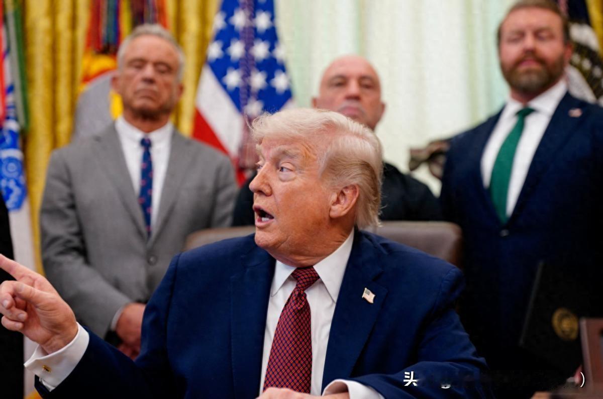 39万亿美债还不起了？特朗普决定“弄死”大债主，为此不惜自曝家丑美国债务