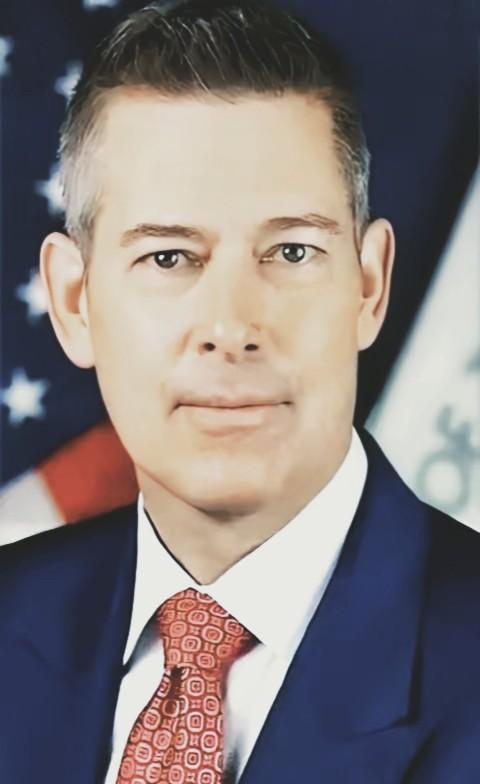 美国领空说关就关？航班乱套、3人丧命，这事还没完。美国交通部长放出狠话，要是不