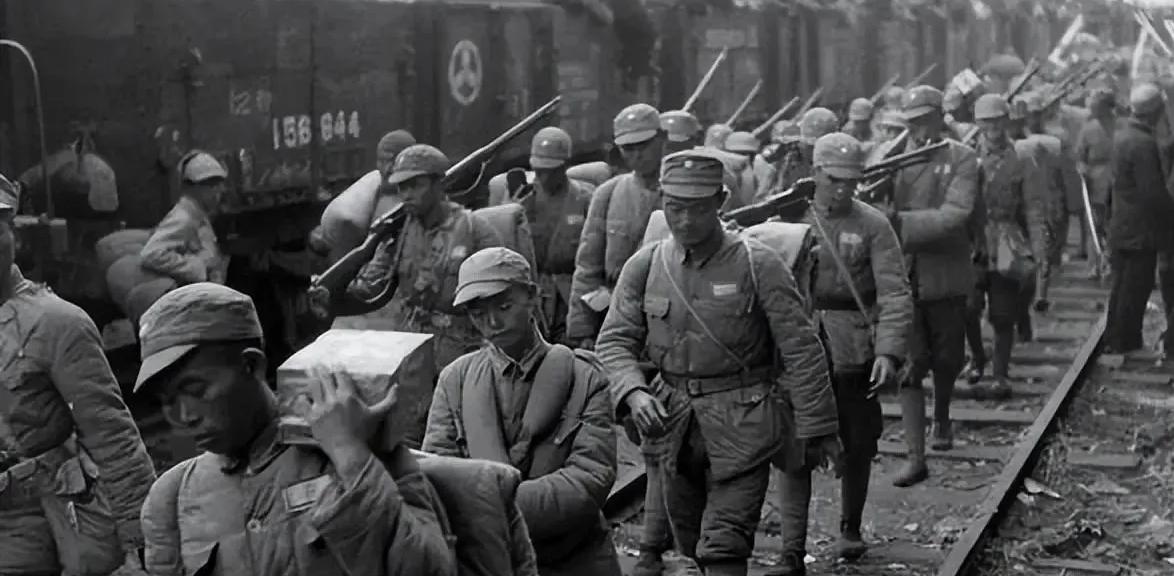 跟着蒋介石去台湾的六十万国军，基本绝后了，足见老蒋毫无格局。但凡他让这几十万军人