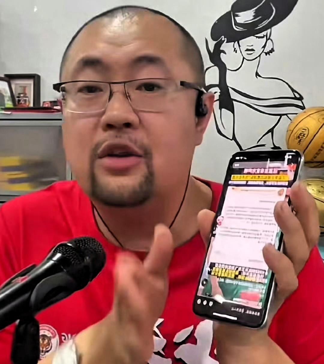 惊弓之鸟，贾队长当夜在直播中多次强调：我对天发誓，绝对没有说过“辽篮要卖”，这话