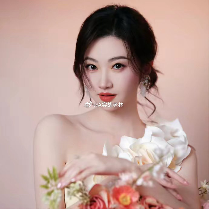 孙宇晨起诉景甜孙宇晨这次告的不是景甜一个人。被告名单上还有她父母，这一条我估计大