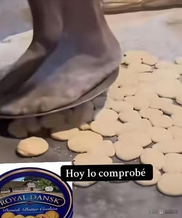 一位美国人在超市采购圣诞节食物时，发现丹麦蓝罐曲奇居然是印度制造。 11月1