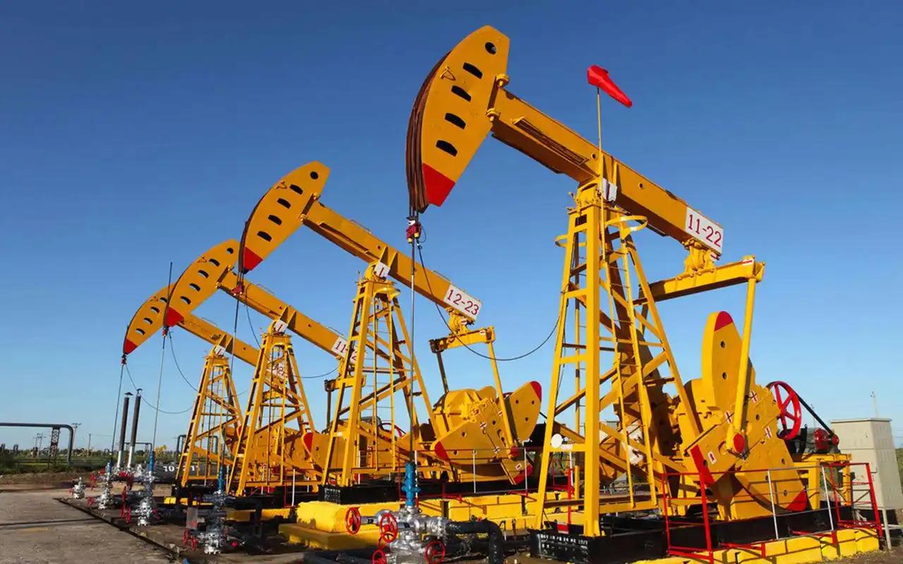 地球上的石油还能使用多久？已探明积压的约1万亿桶石油，按当下消费速度，够人类用4