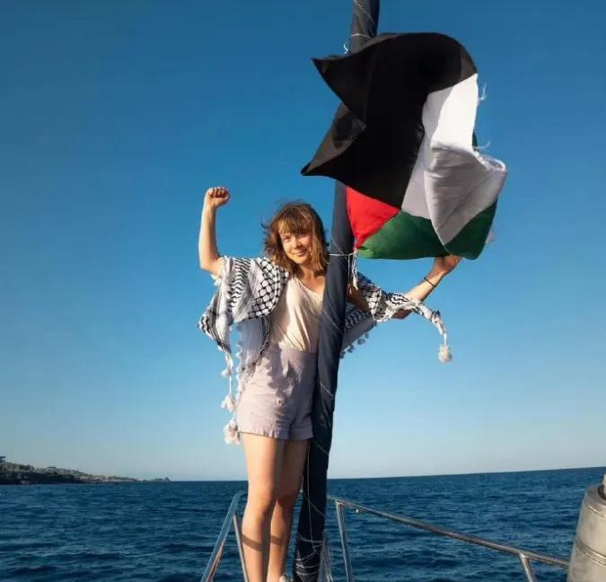 环保少女通贝里竟然要支持加沙、反对以色列了！瑞典环保女孩格蕾塔·通贝里的“起起
