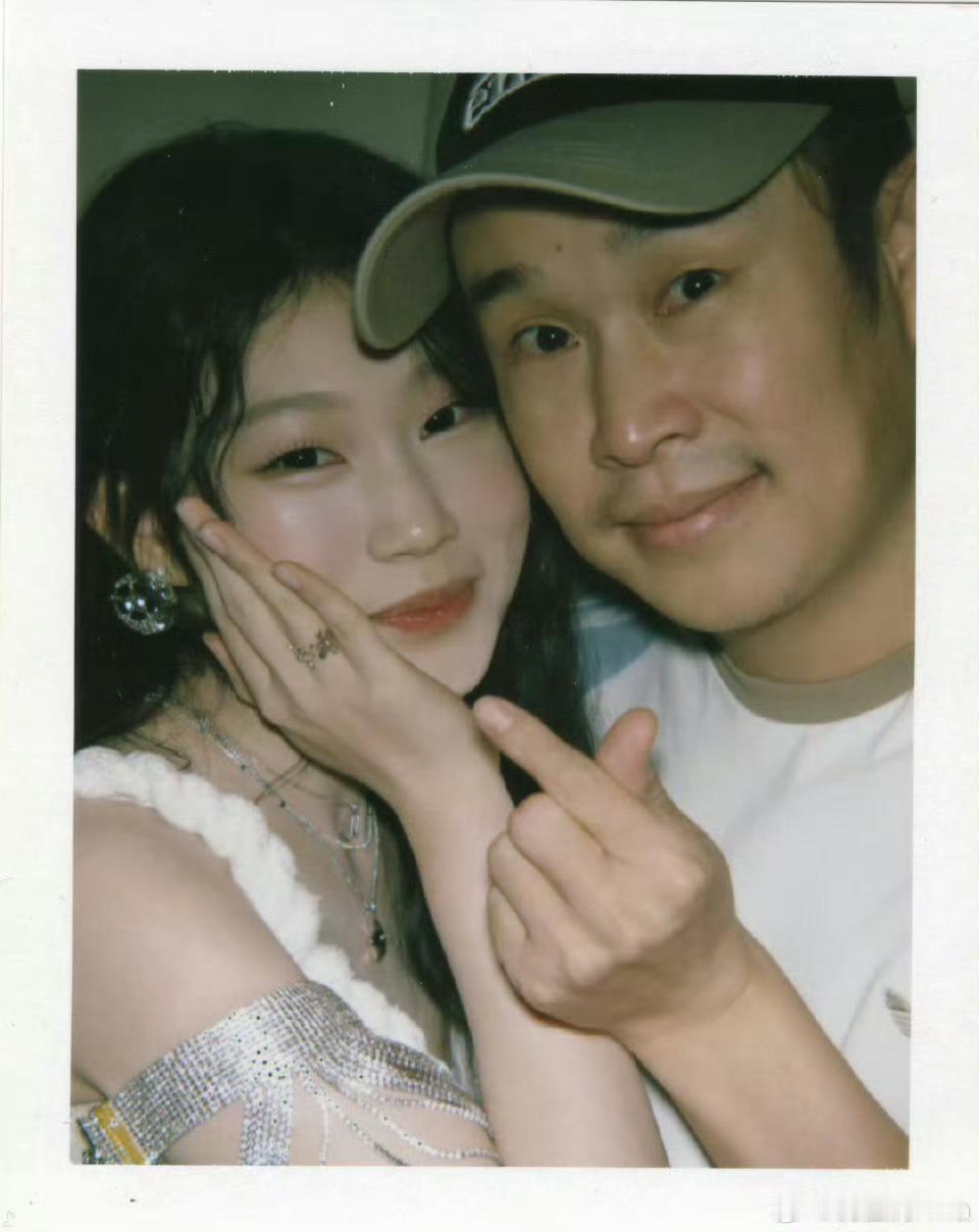 小沈阳已经不是普通的小沈阳了，已经是美美桑内之父了[笑着哭][笑着哭][笑c