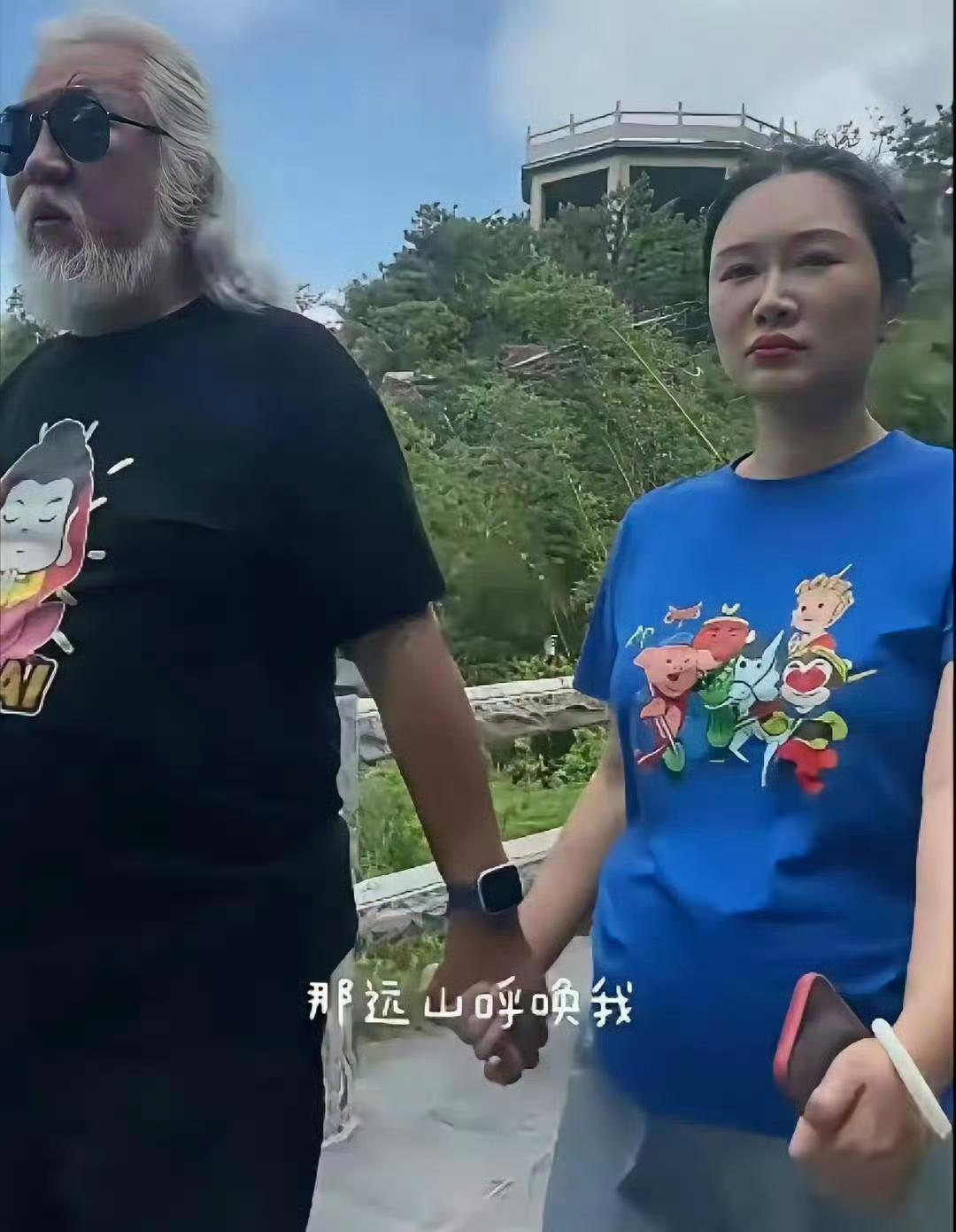 张导：说实在的，我都七十多岁了，又要迎来一个小宝宝，说出去估计不少人要大跌眼镜。