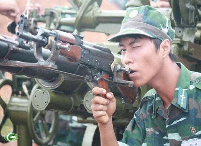 越军的以枪代炮步枪装在无后坐力炮上