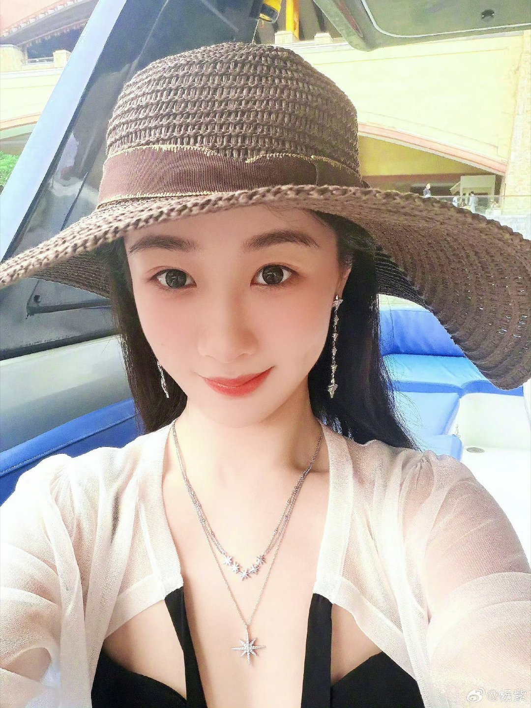 杨紫世界没有意义我会带上有你声音的耳机杨紫董竹君杨紫玉兰花开君再来