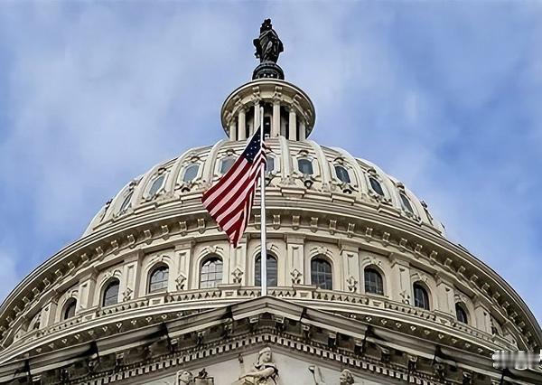 140万美军成美国最大累赘？烧钱千亿还反噬自身，霸权路走到头？曾是美国全球