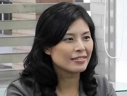 “台独”分子跳出来了！李忠宪点名攻击郑丽文！11月8日，李忠宪放话声称，七十年前