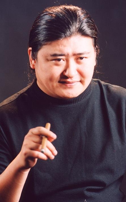 收藏家马未都说，刘欢是天津人，有着天津人的幽默感，学过相声，也学过京剧，据说相声